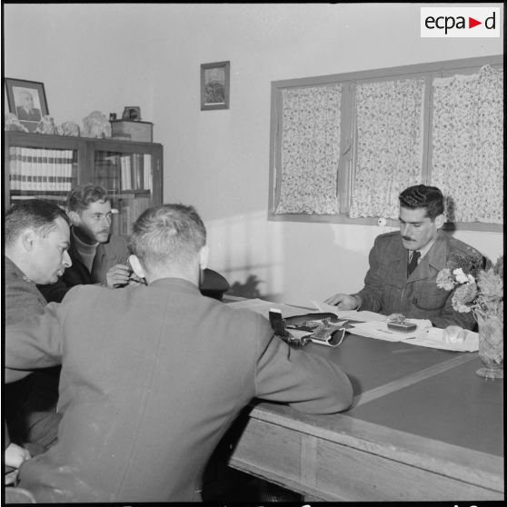 Camp d'officiers supérieurs égyptiens prisonniers en Israël.