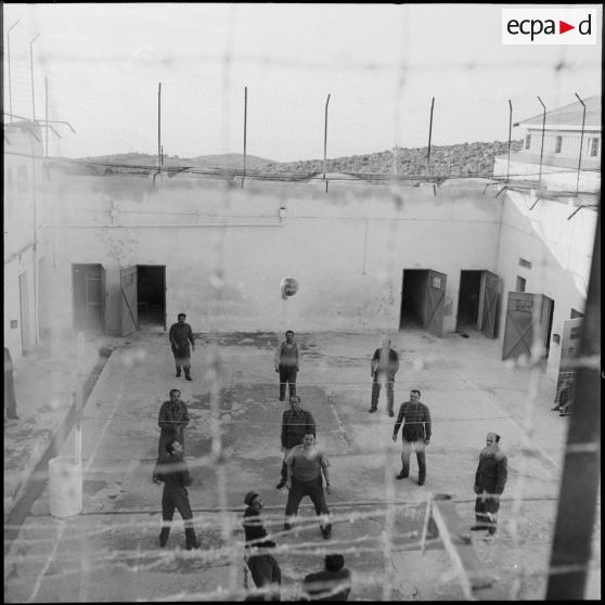 Camp d'officiers supérieurs égyptiens prisonniers en Israël.