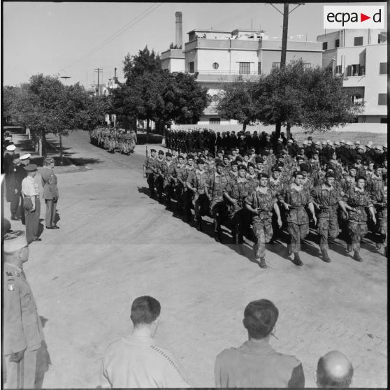 Défilé du 2e RPC à Port-Fouad.