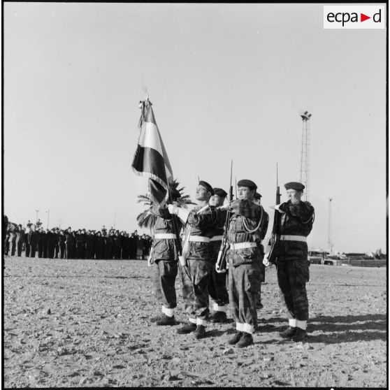 Dernière prise d'armes au 2e RPC à Port-Fouad.