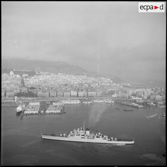 Arrivée du De Grasse à Alger.