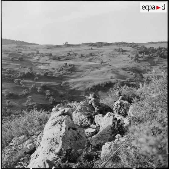 Opération menée par le 2/16e régiment d'infanterie coloniale (RIC) dans le djebel Kef-Hahouner (7 km au nord-est de Bou Snib).