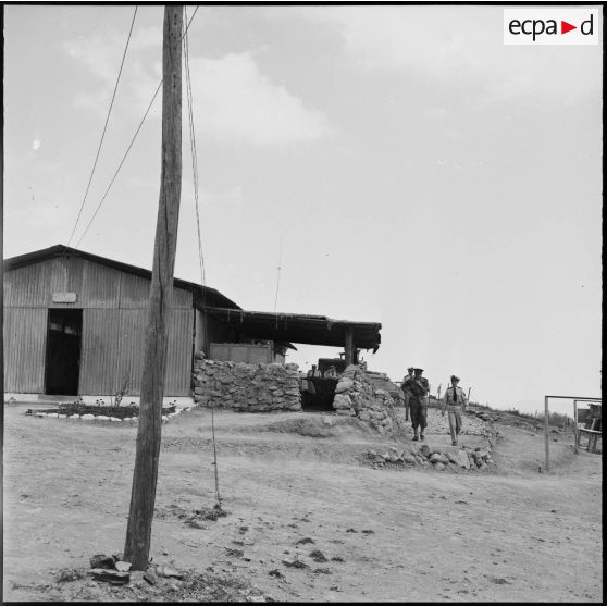 Arrivée de l'amiral Gely à Bab-el-Assa.