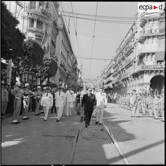 Alger. Arrivée de Robert Lacoste et du général d'armée Raoul Salan.