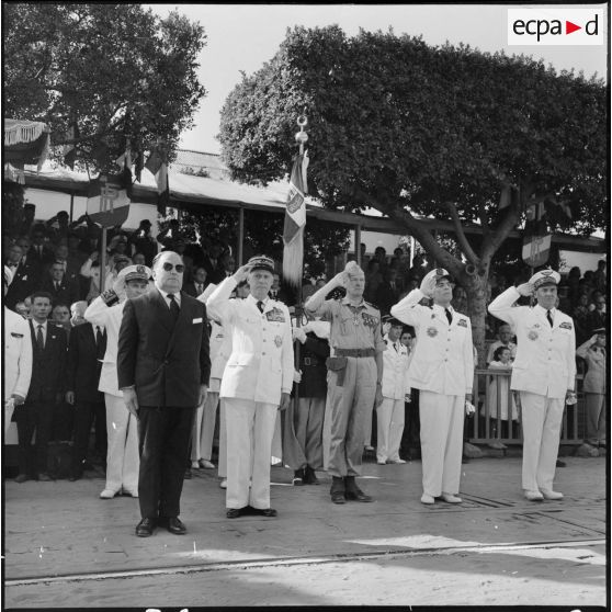 Cérémonie du 14 juillet à Alger. Portrait des autorités civiles et militaires.