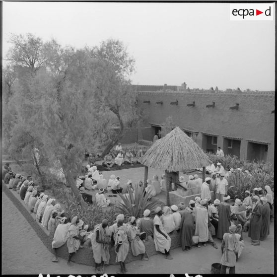 Max Lejeune en visite à Timimoun.