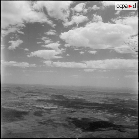 Vue aérienne des massifs du Hoggar.