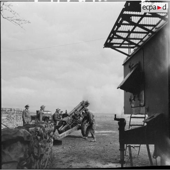 Dans le secteur de Tebessa les bandes rebelles sont détectées et repérées par radar et détruites par l'artillerie du 28ème régiment d'artillerie (RA).