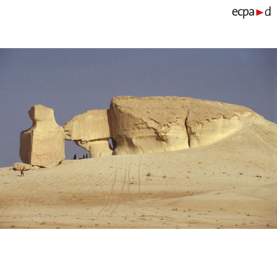 Paysage d'inselberg aux environs de la BA (base aérienne) d'Al Ahsa.