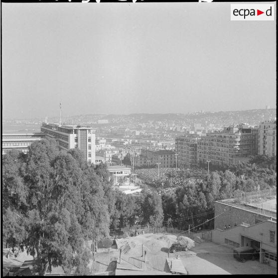 Vue du ministère de l'Algérie et du forum.