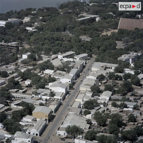 Vue aérienne de Fort-Lamy (aujourd'hui N'Djamena).