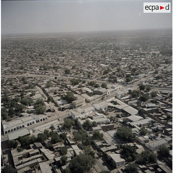 Vue aérienne de Fort-Lamy (aujourd'hui N'Djamena).