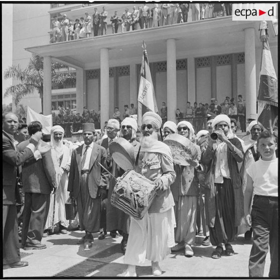 Manifestation au forum d'Alger.