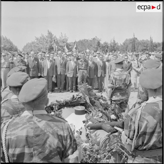 Obsèques du colonel Jeanpierre au cimetière d'El Alia.