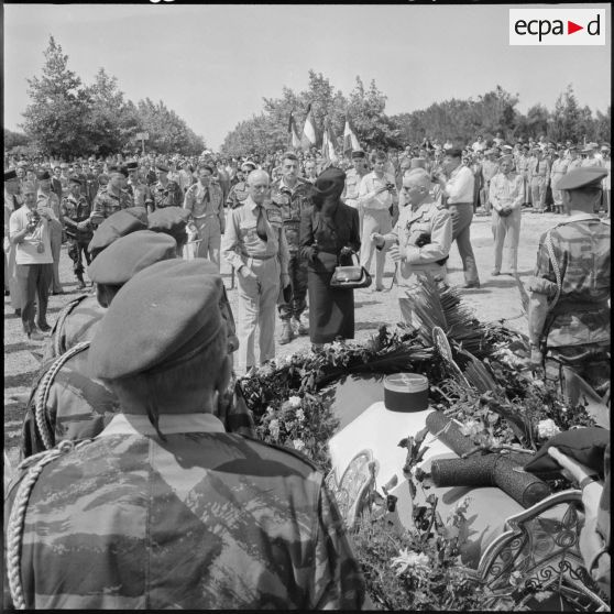 Obsèques du colonel Jeanpierre au cimetière d'El Alia.