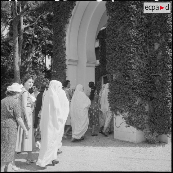 Alger. Réception au palais d'été à l'occasion de la fête des mères.