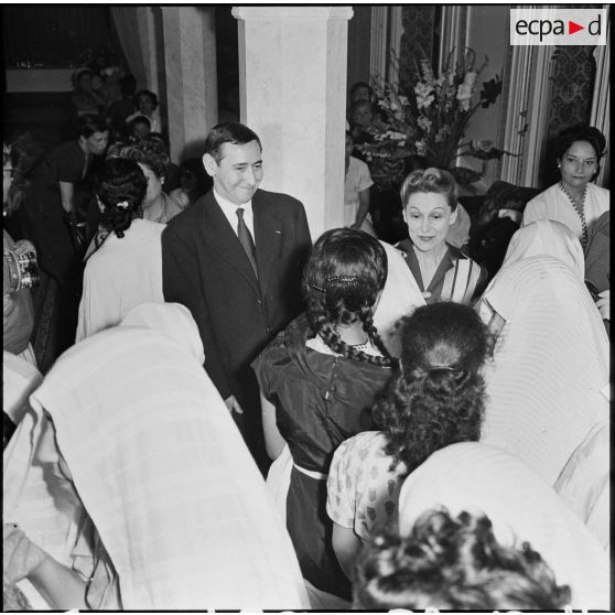 Alger. Réception donnée par madame Salan au palais d'été.