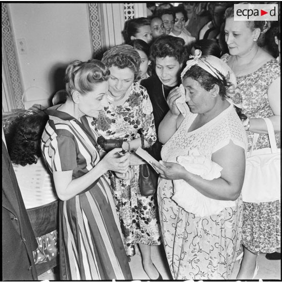 Alger. Réception donnée par madame Salan au palais d'été.