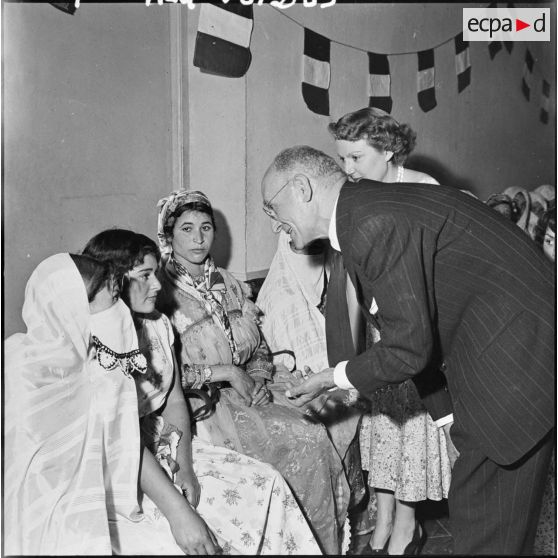 Palestro. Jeunes filles à l'ouvroir de la Fondation "Maréchal de Lattre".