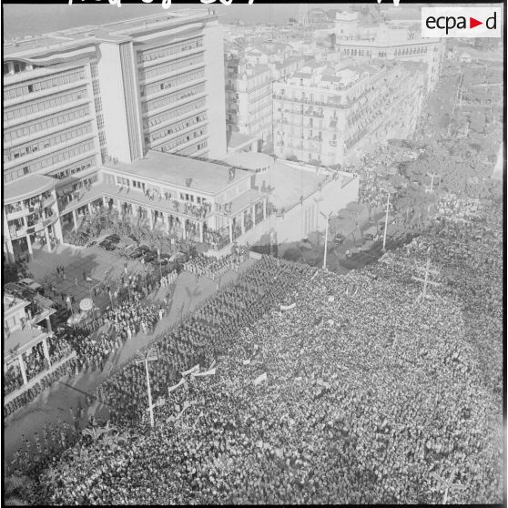 Alger. Visite du général de Gaulle.