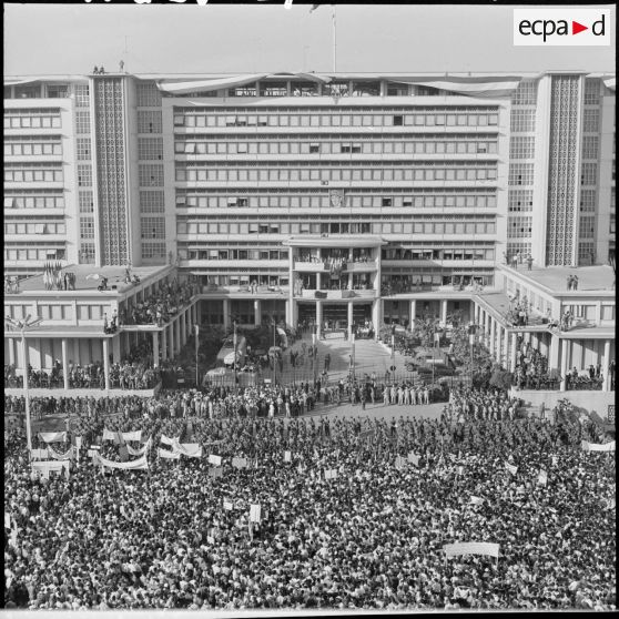 Manifestation au forum d'Alger.