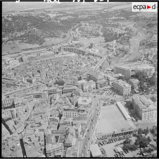 Vue aérienne de Constantine.