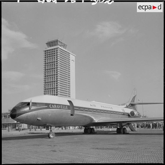 Aéroport de Maison-Blanche. La Caravelle du général de Gaulle.