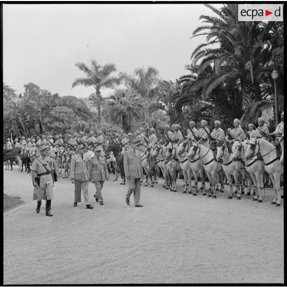 Mostaganem. Revue des troupes.