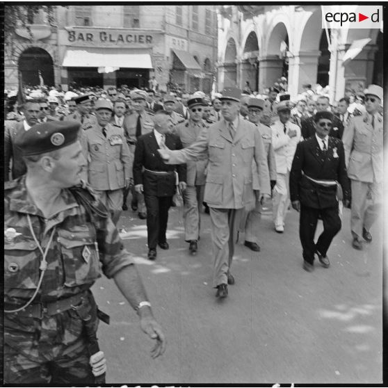 Visite du général de Gaulle à Mostaganem.