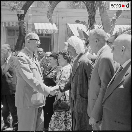 Visite du général de Gaulle à Oran.