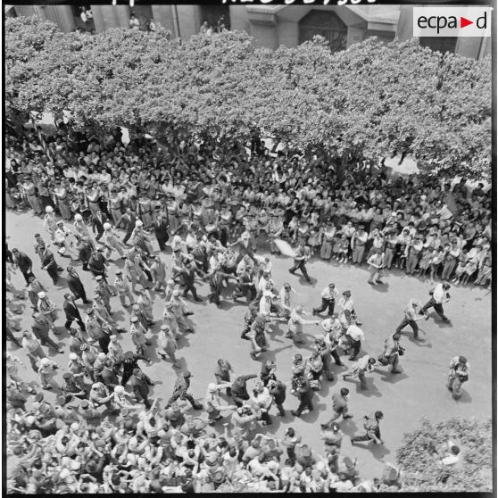 Visite du général de Gaulle à Oran.