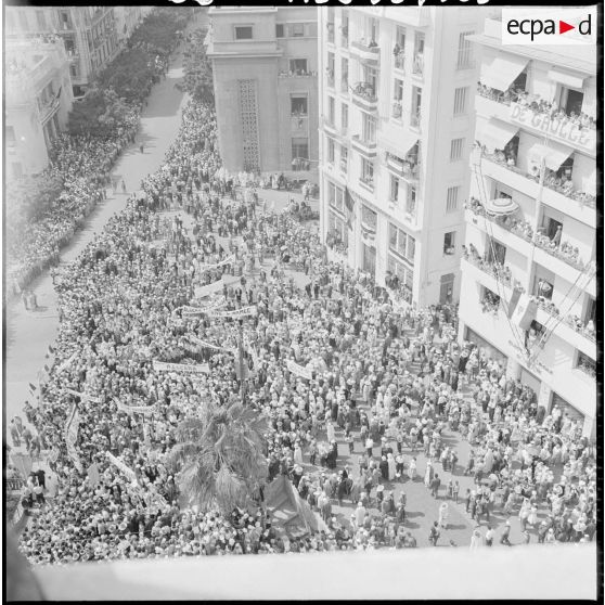 Visite du général de Gaulle à Mostaganem.