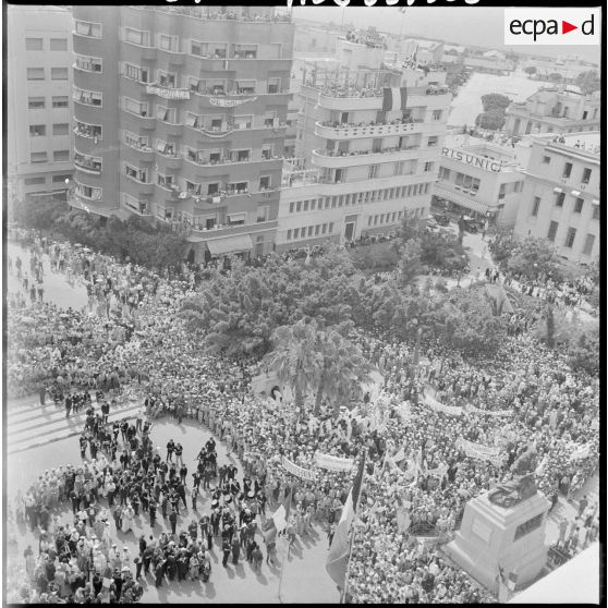 Visite du général de Gaulle à Mostaganem.