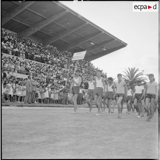 Manifestation sportive sur le stade de Guelma.