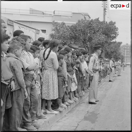 Oran. Visite d'autorités.