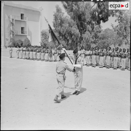 Alger. Cérémonie à la caserne d'Orléans.