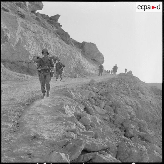 Opération dans le djebel El Arreg d'Arris.