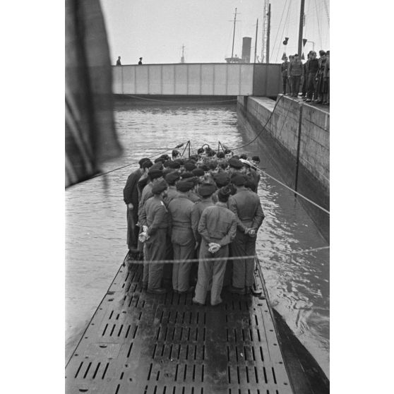 A Saint-Nazaire, le retour de la huitième croisière du Kapitänleutnant Helmut Rosenbaum.