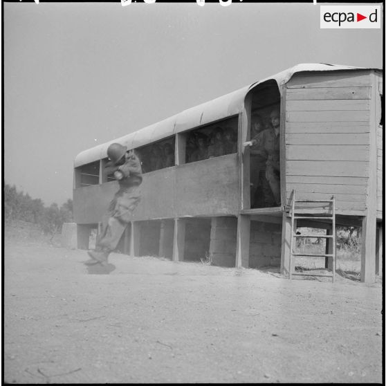 Centre d'entraînement au saut des parachutistes.