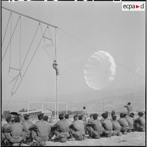 Centre d'entraînement au saut des parachutistes.