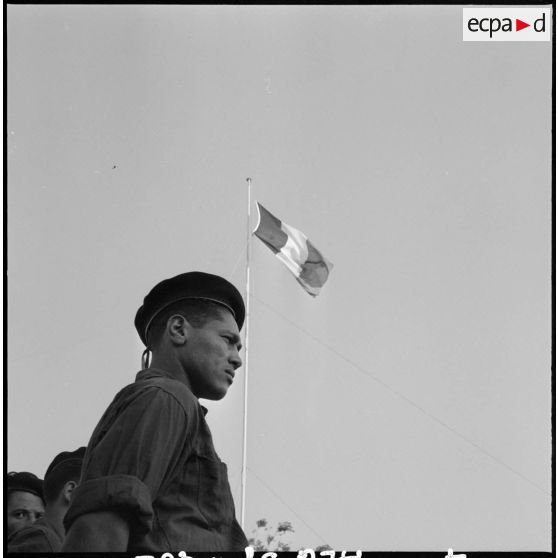 Cérémonie à l'école des cadres des jeunes bâtisseurs de Cherchell.