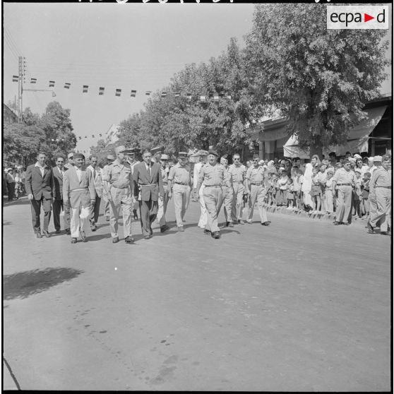 Affreville. Visite du général Salan.