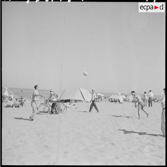 Zeralda. Journée de détente à la plage.