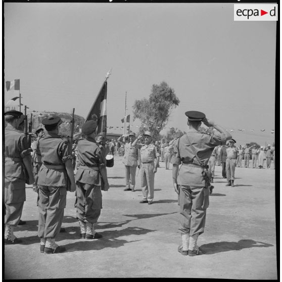 Cérémonie militaire à Nemours.