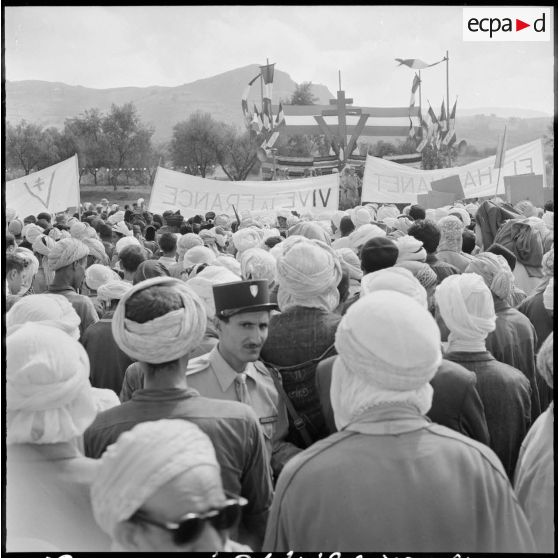 Discours du général Salan à Nedroma.