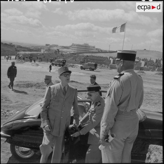 Visite du général de Gaulle dans l'Oranais.