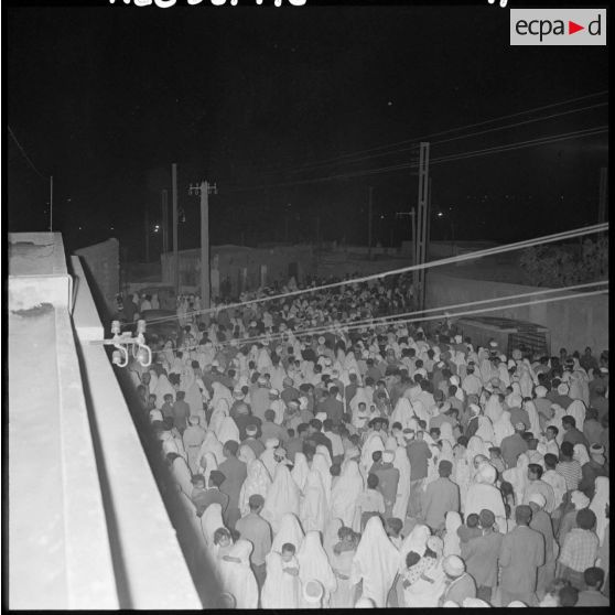 Oran. Rassemblement pour le Oui au référendum.