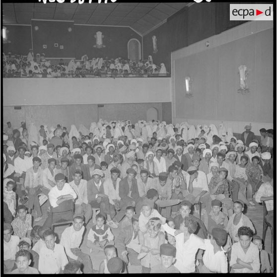 Oran. Rassemblement pour le référendum.