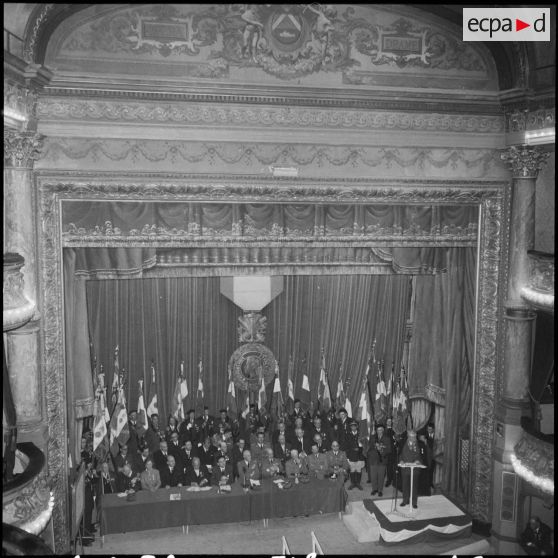 Congrès des médaillés militaires au théâtre de Constantine.