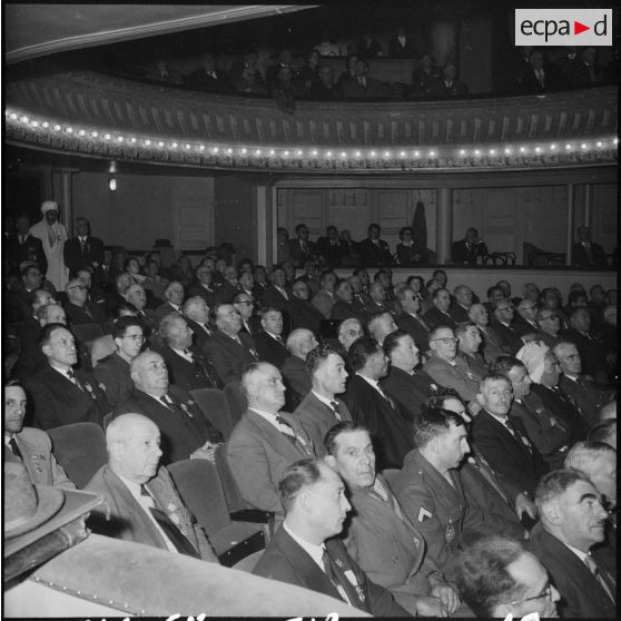 Congrès des médaillés militaires au théâtre de Constantine.